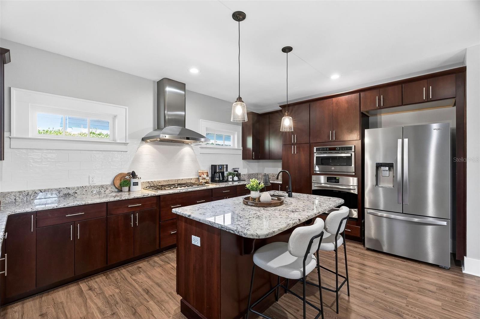 Image 16 of 52 For 120 Shine Avenue