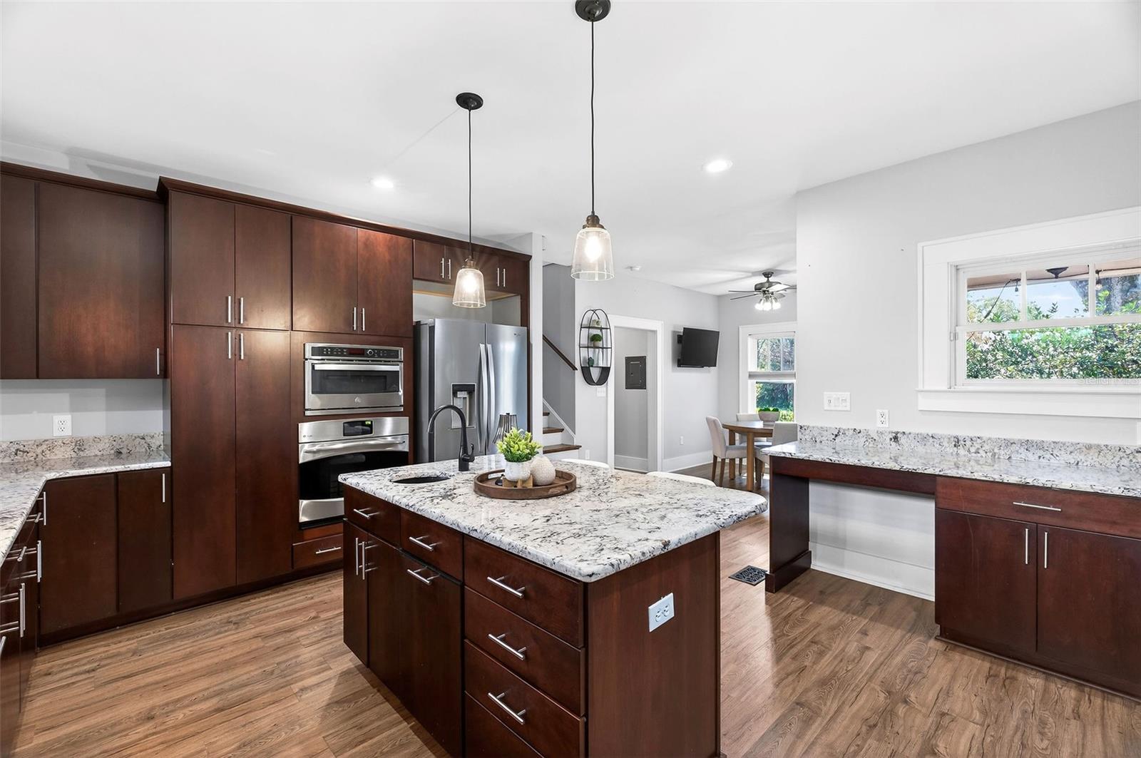 Image 17 of 52 For 120 Shine Avenue