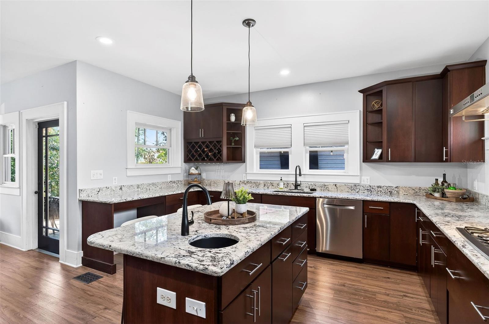 Image 18 of 52 For 120 Shine Avenue