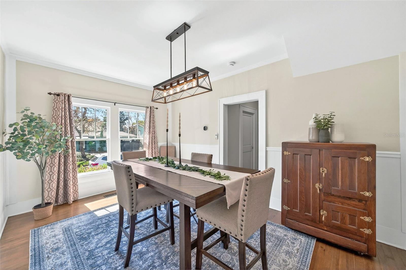 Image 8 of 52 For 120 Shine Avenue