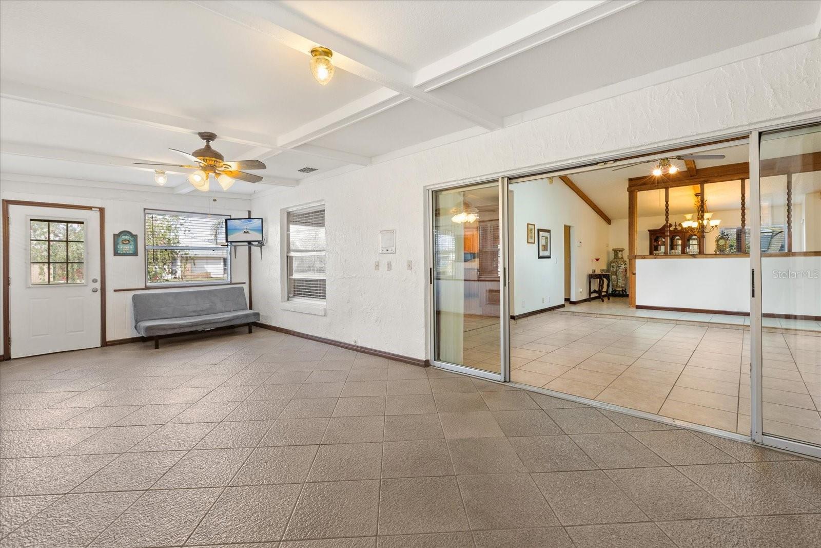 Image 19 of 26 For 1534 Perez  