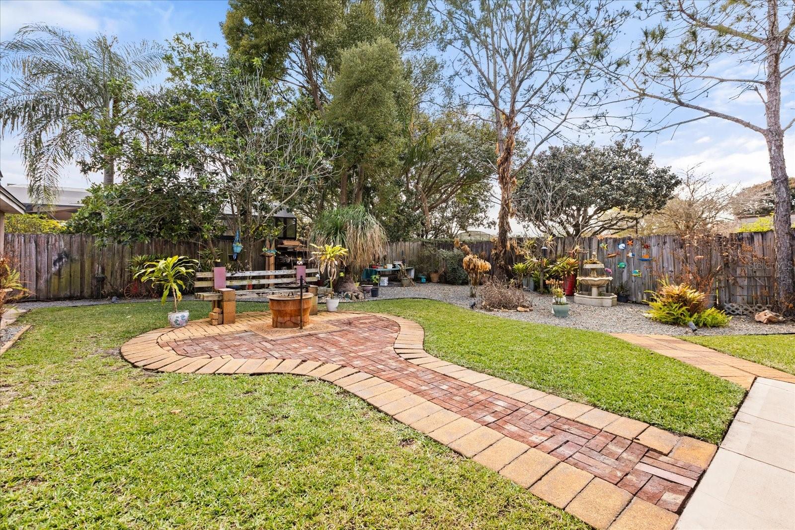 Image 22 of 26 For 1534 Perez  