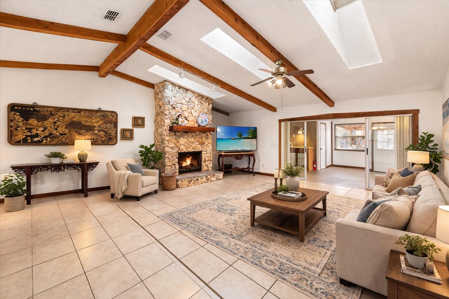 Image 4 of 26 For 1534 Perez  