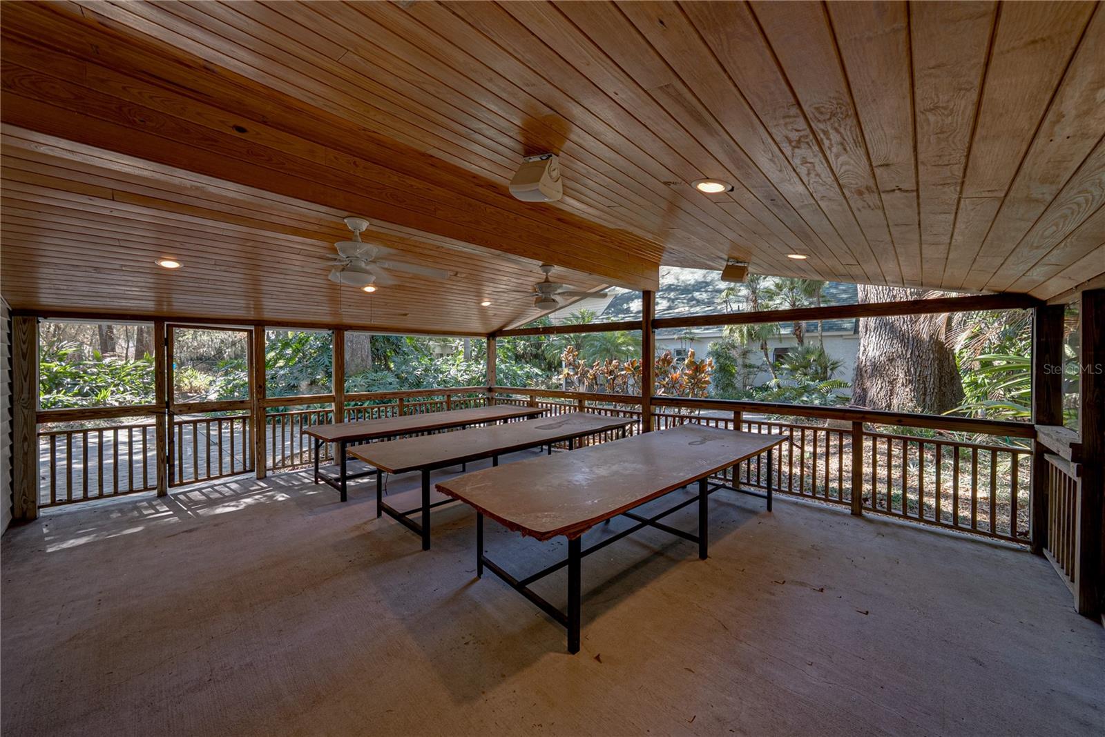 Listing photo id 17 for 3505 Gallagher Road