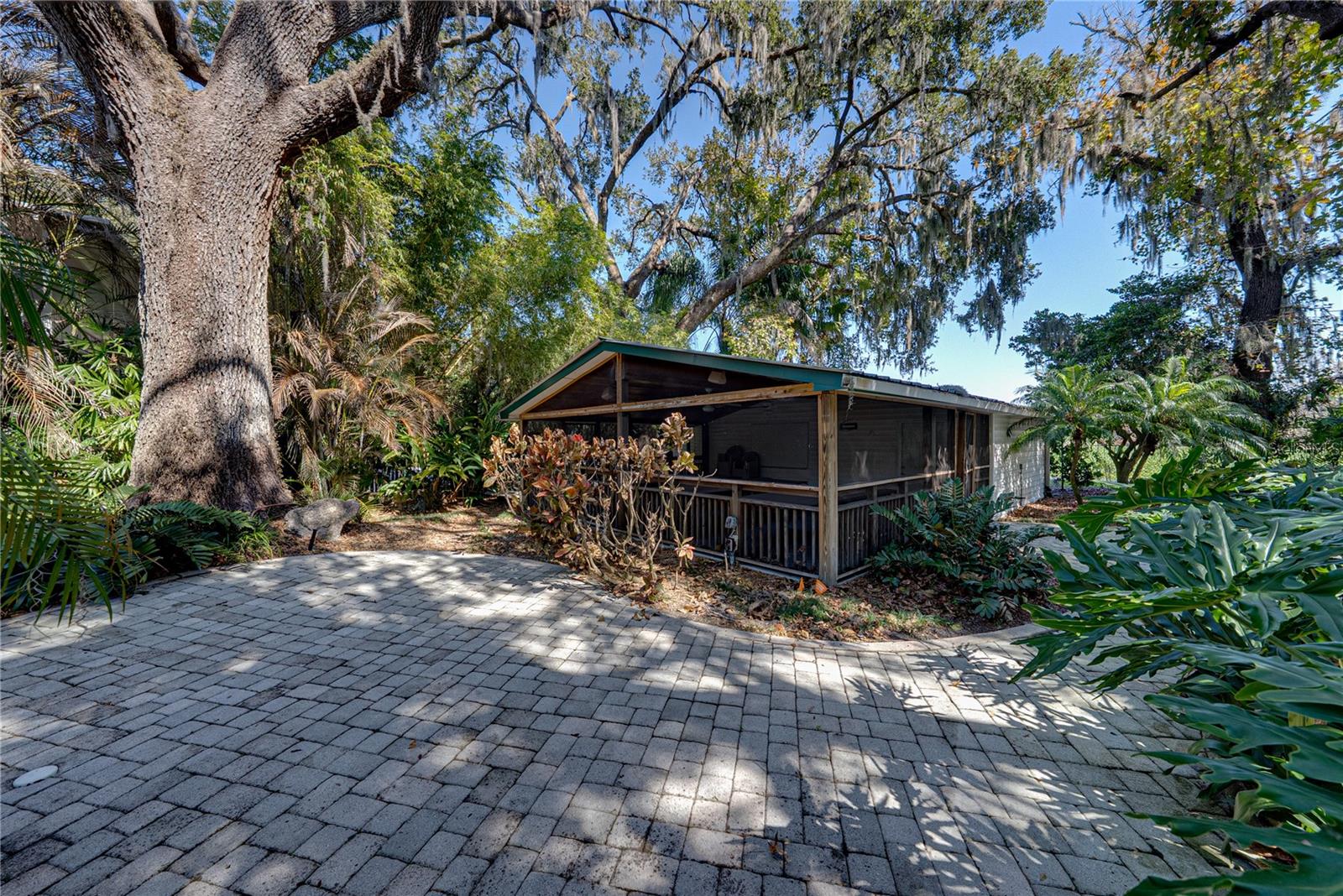 Listing photo id 21 for 3505 Gallagher Road