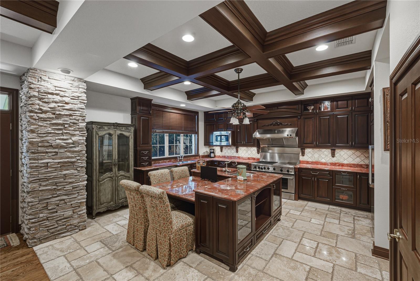 Listing photo id 40 for 3505 Gallagher Road