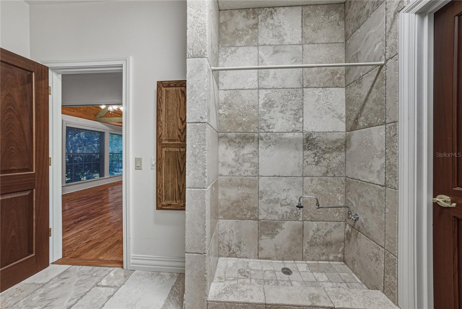 Listing photo id 57 for 3505 Gallagher Road