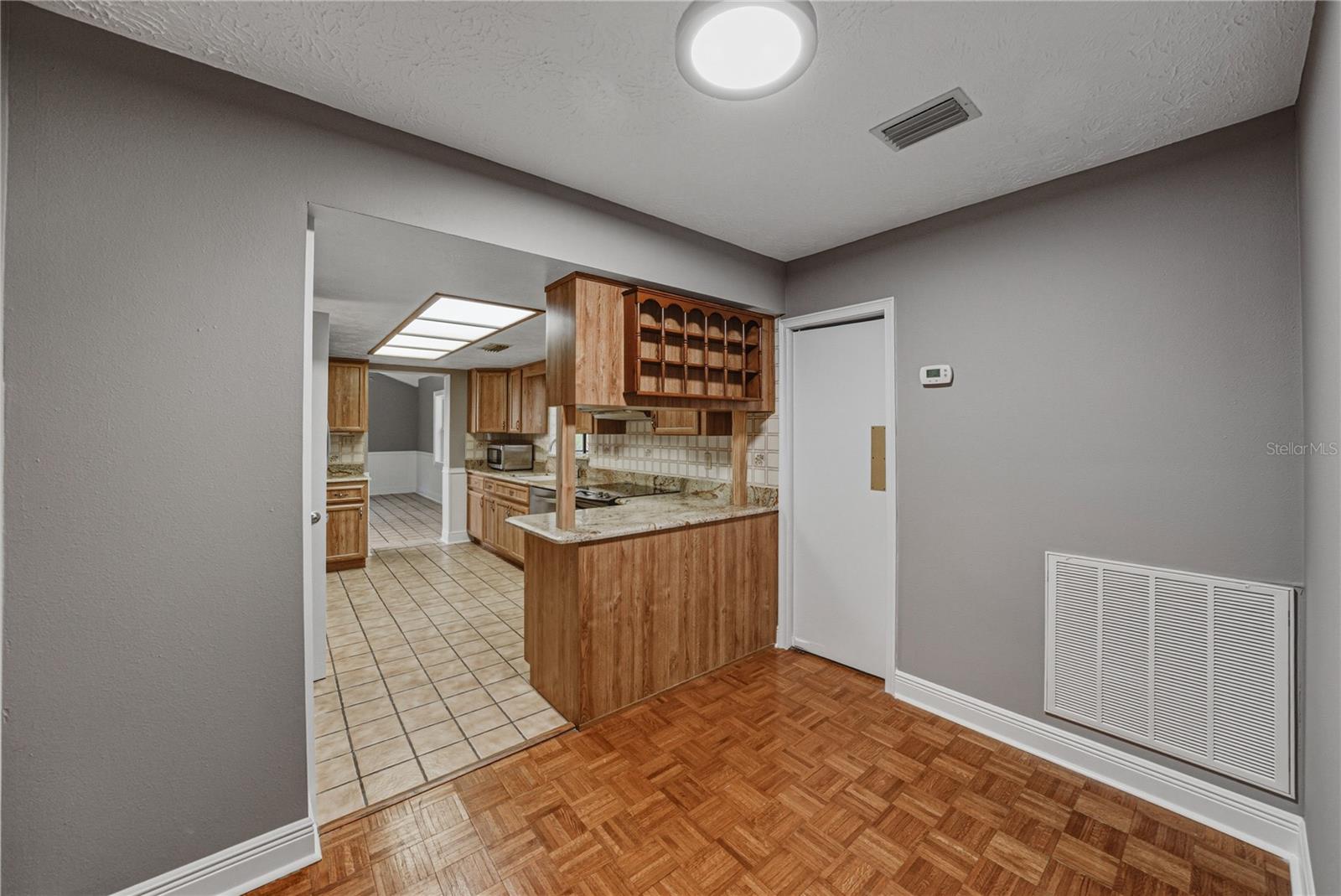 Listing photo id 67 for 3505 Gallagher Road