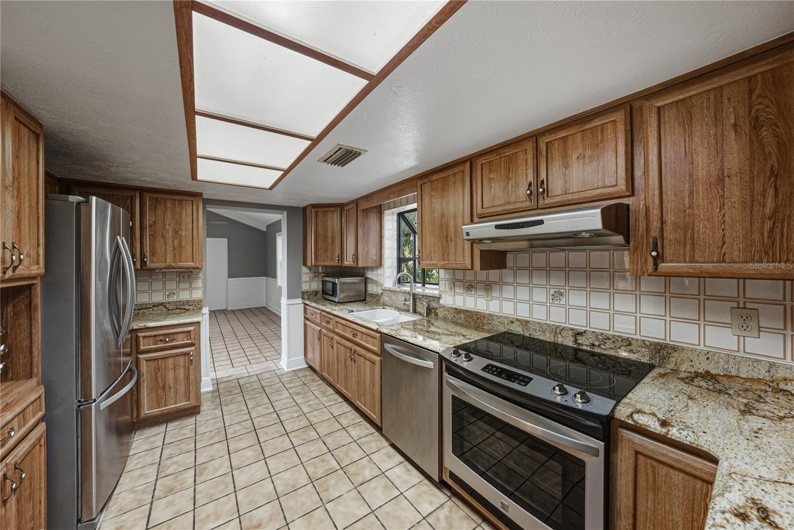 Listing photo id 69 for 3505 Gallagher Road