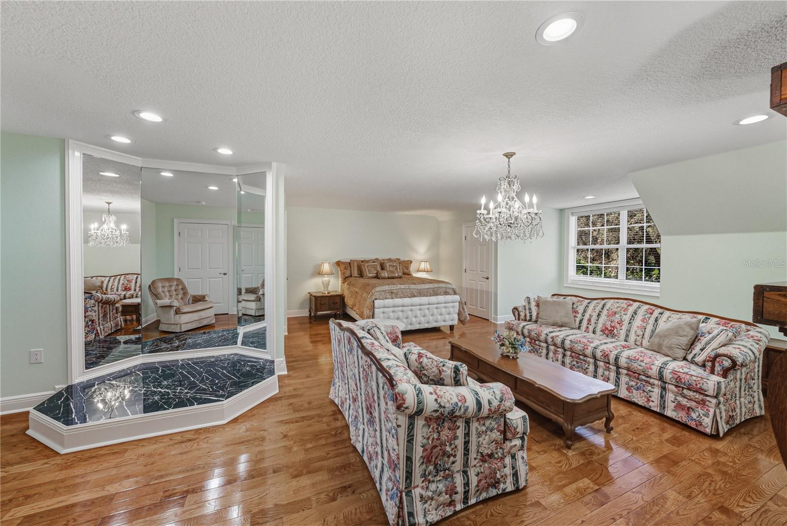 Listing photo id 74 for 3505 Gallagher Road