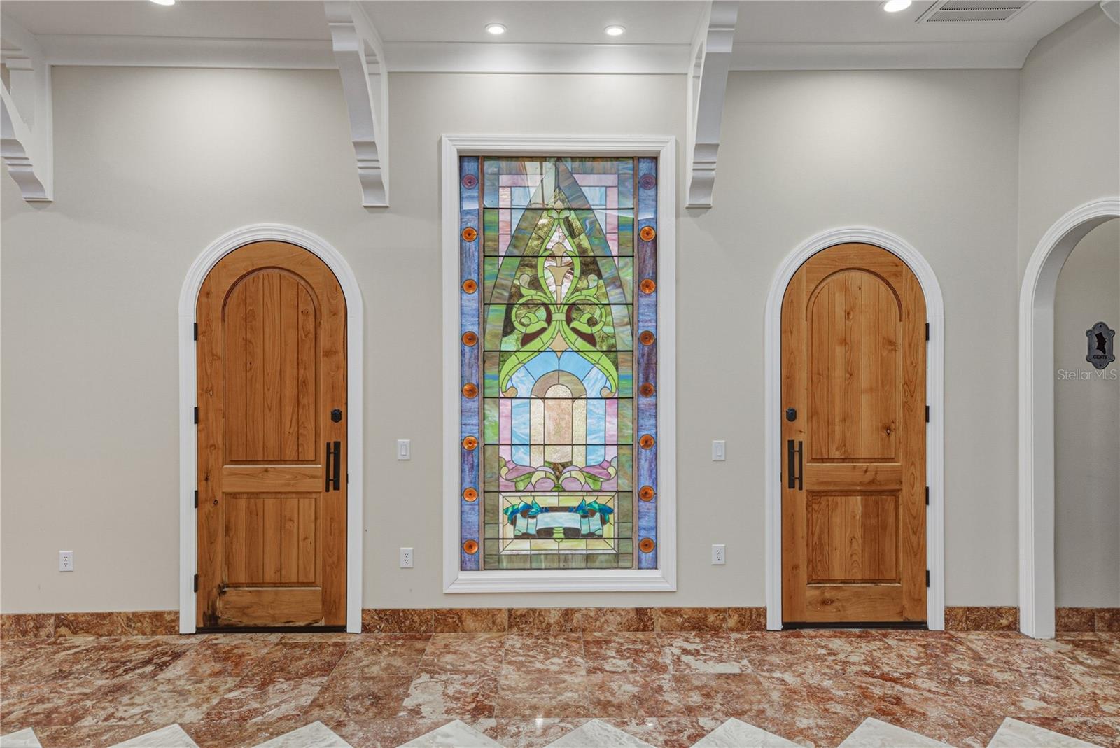 Listing photo id 82 for 3505 Gallagher Road