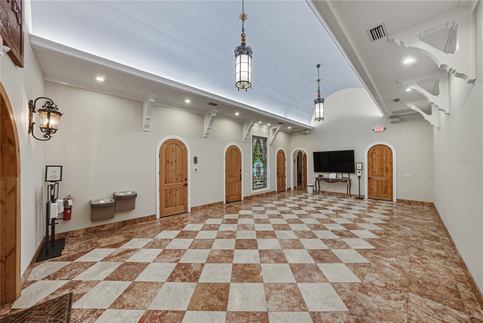 Listing photo id 83 for 3505 Gallagher Road