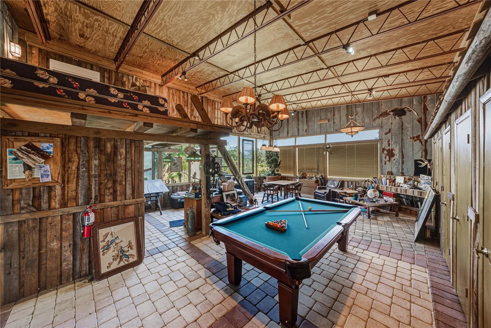 Listing photo id 97 for 3505 Gallagher Road