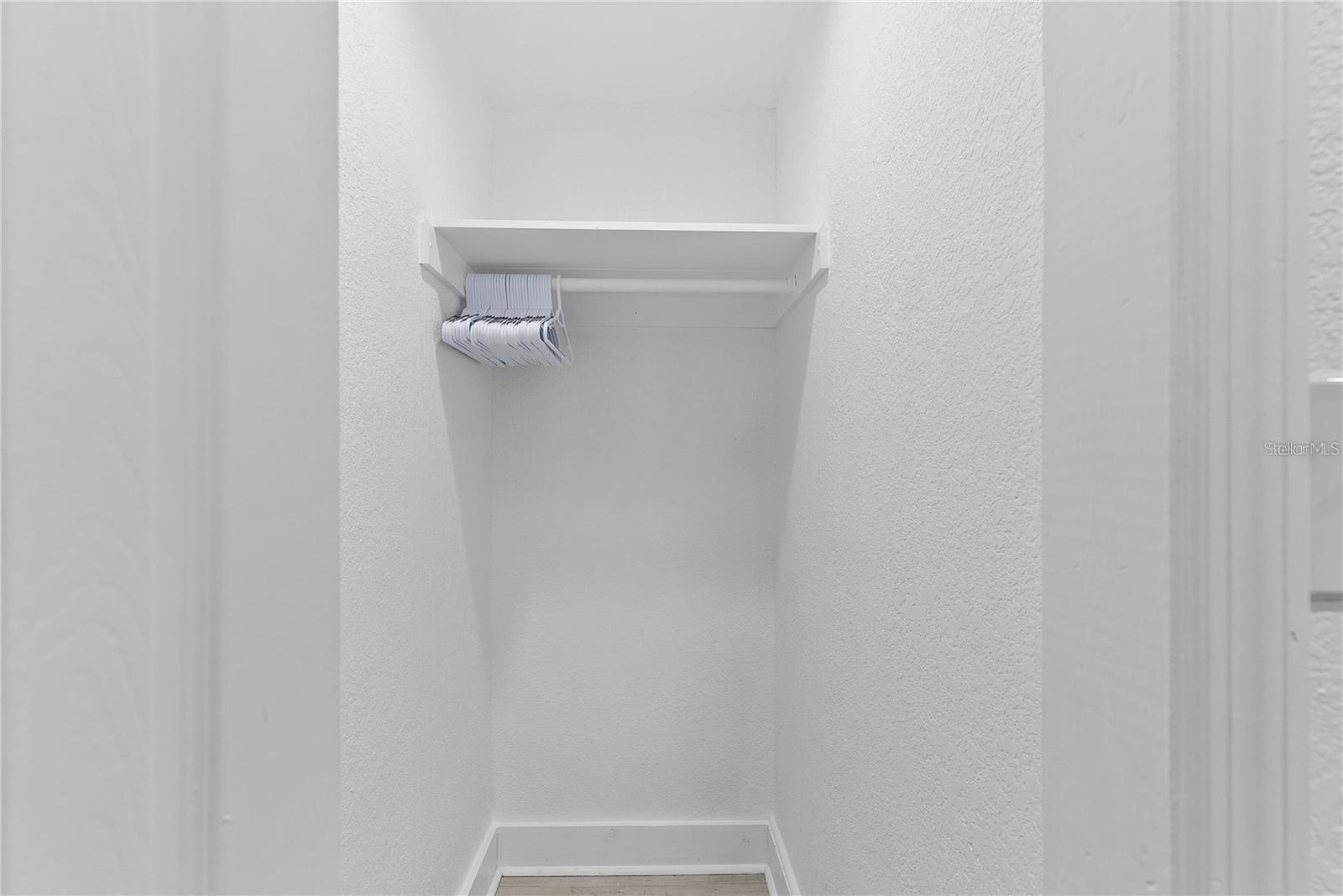 Image 25 of 54 For 412 Harwood Street