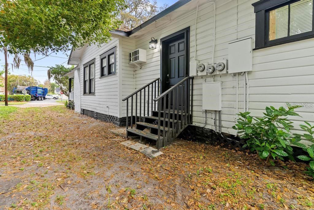 Image 43 of 54 For 412 Harwood Street