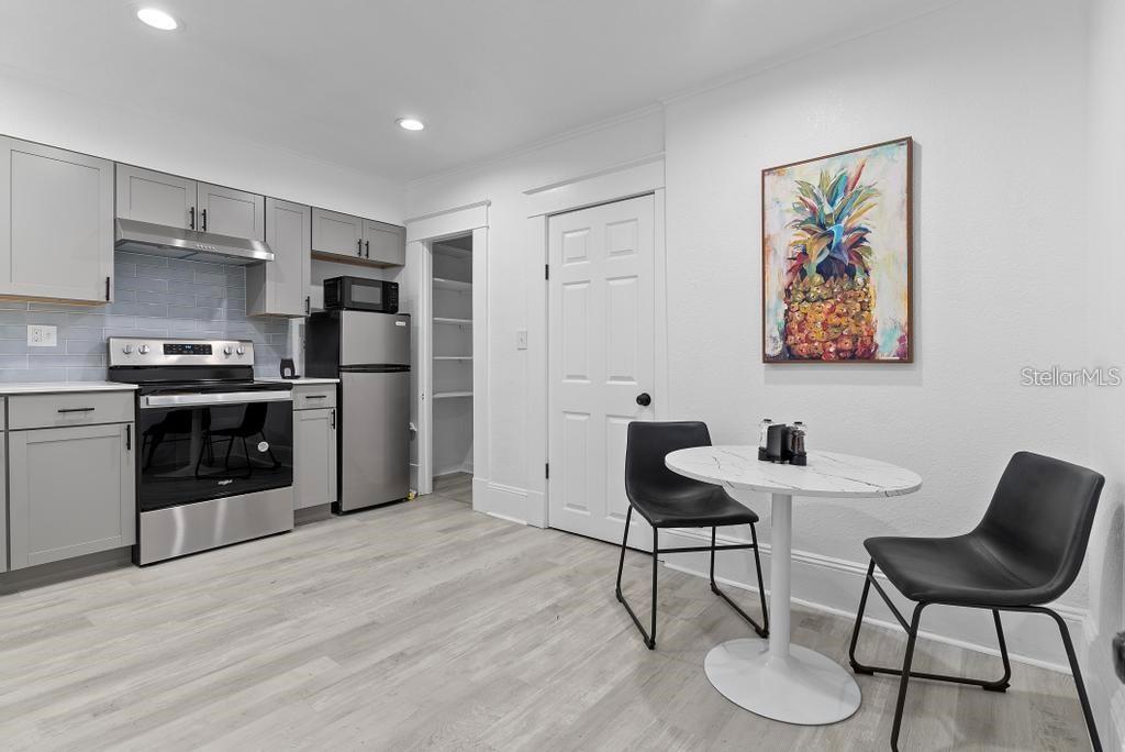 Image 45 of 54 For 412 Harwood Street