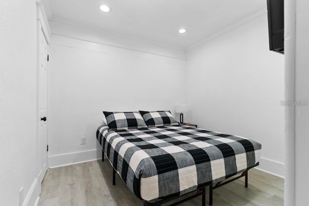 Image 51 of 54 For 412 Harwood Street