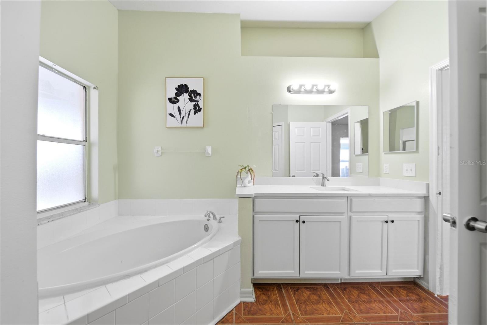 Image 6 of 14 For 6336 Ruthie Drive