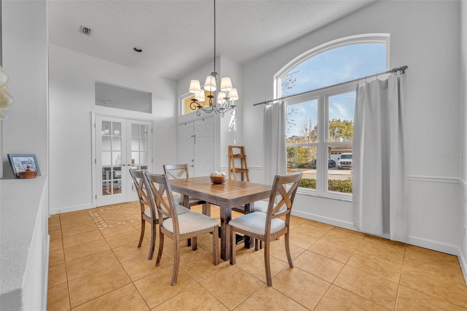 Image 4 of 44 For 2432 Deermeadow Drive