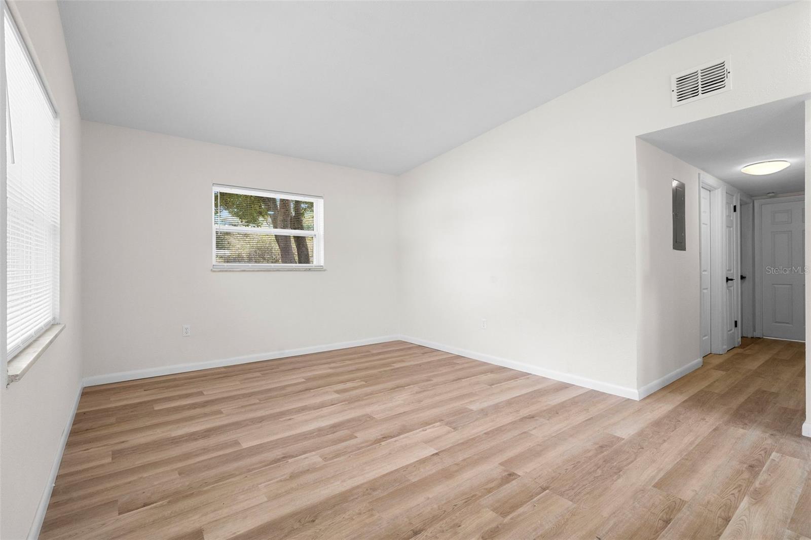 Image 17 of 47 For 3202 Kathleen Drive