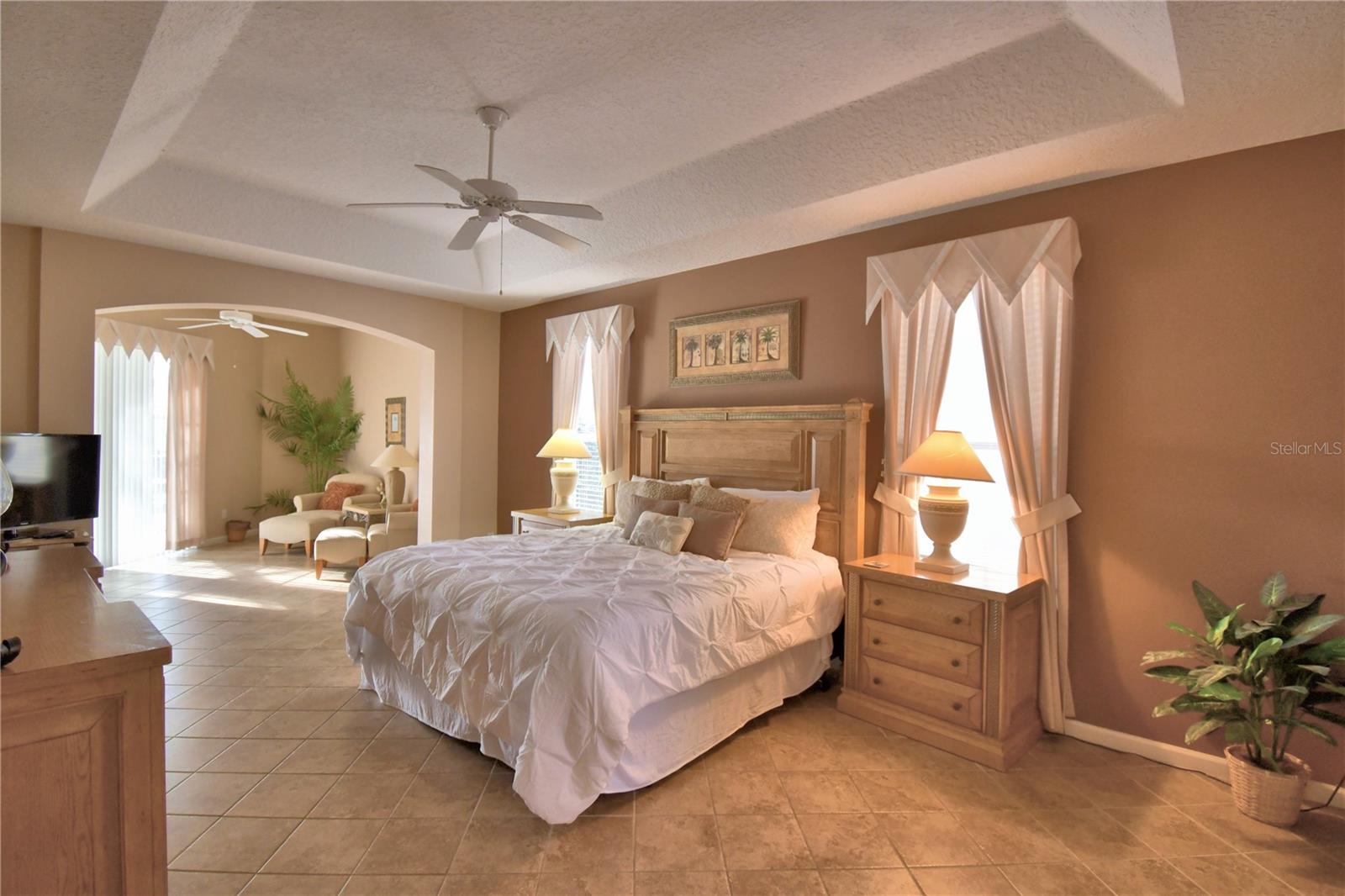 Listing photo id 15 for 609 Hampton Drive