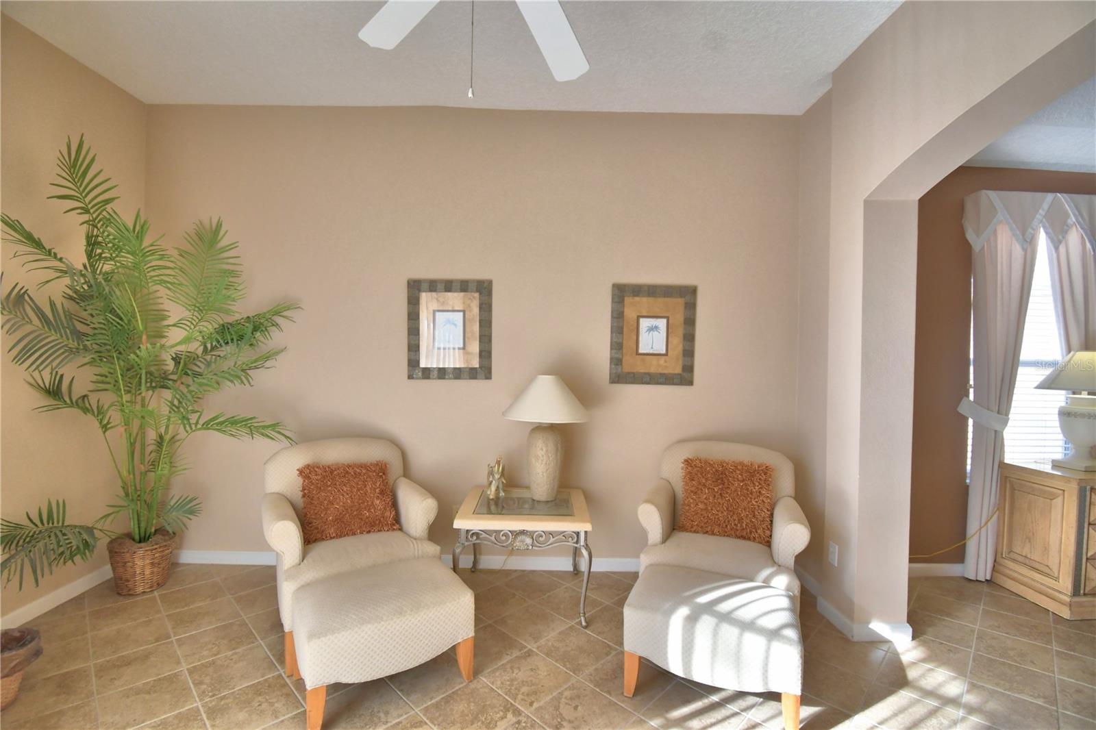 Listing photo id 21 for 609 Hampton Drive