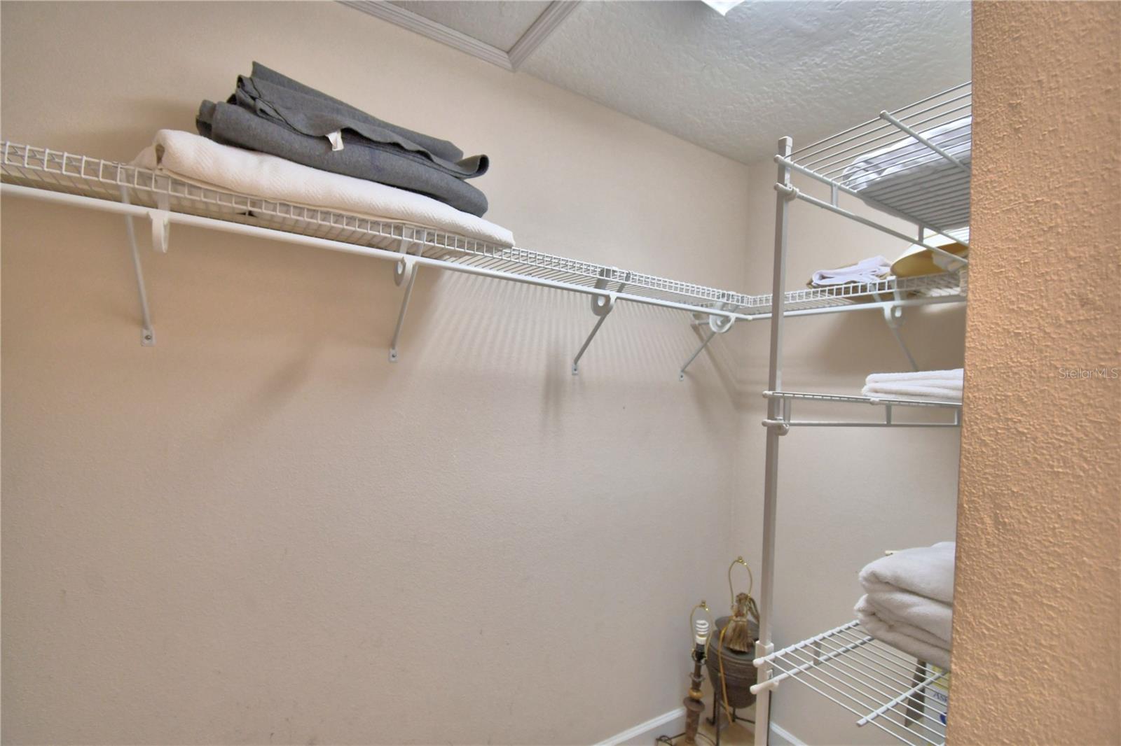 Listing photo id 23 for 609 Hampton Drive