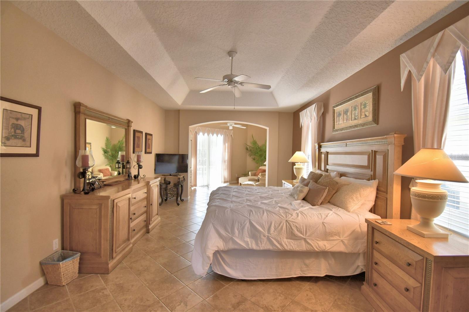 Listing photo id 29 for 609 Hampton Drive