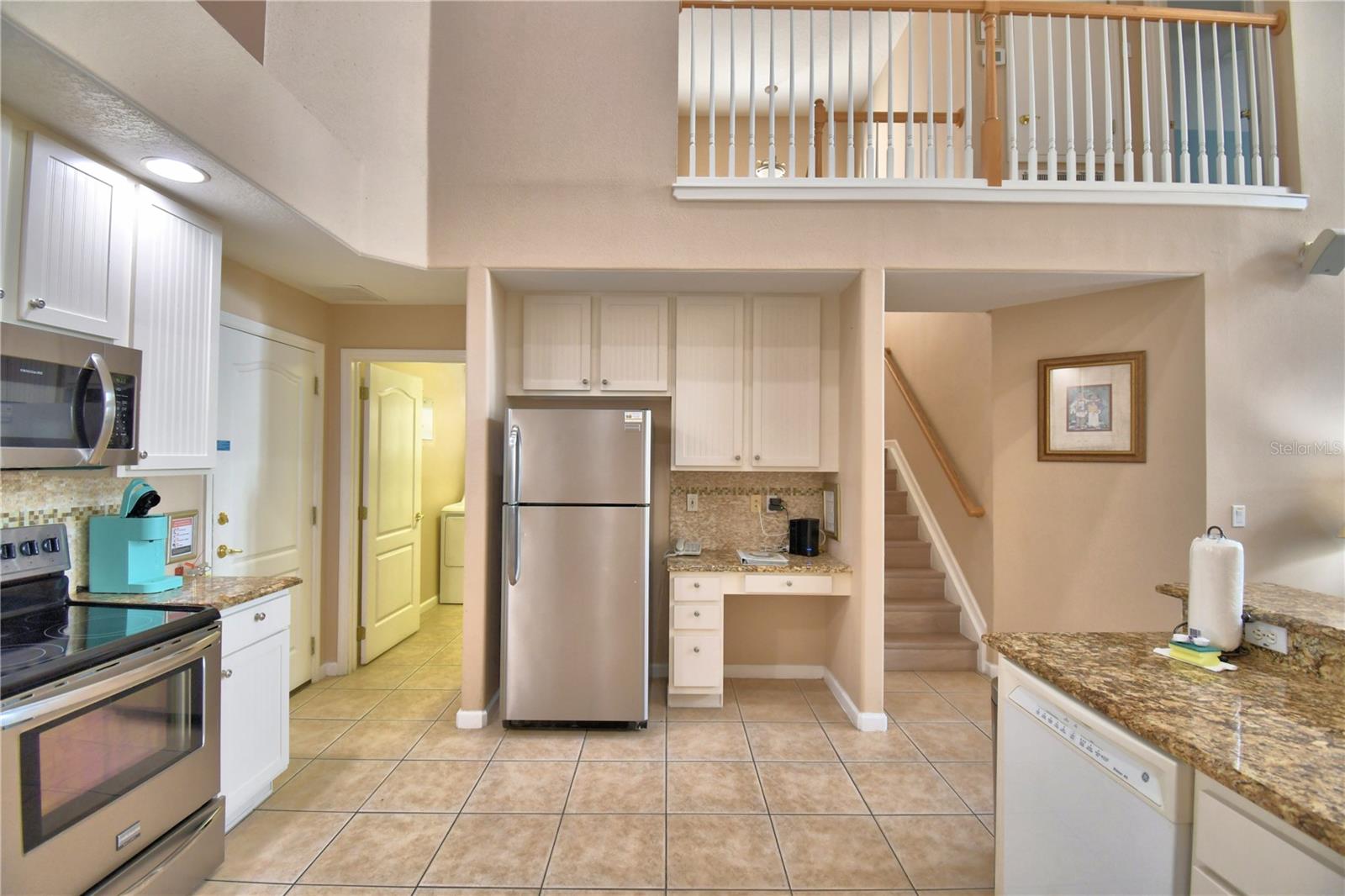 Listing photo id 37 for 609 Hampton Drive