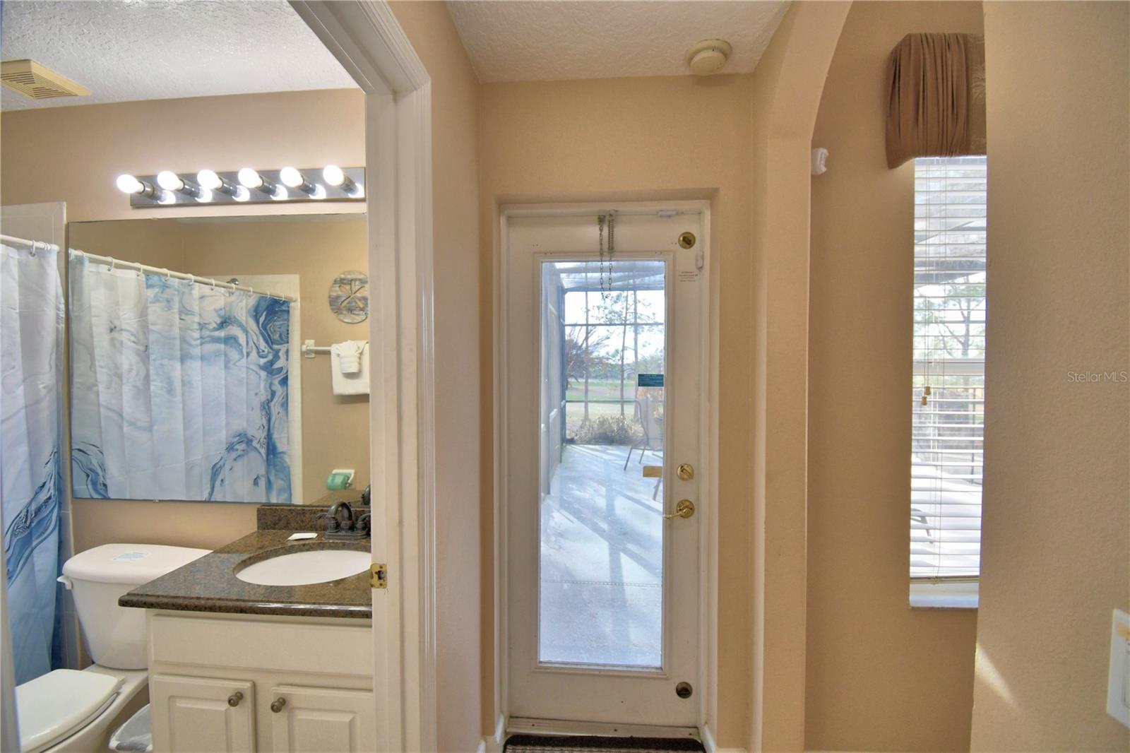 Listing photo id 52 for 609 Hampton Drive