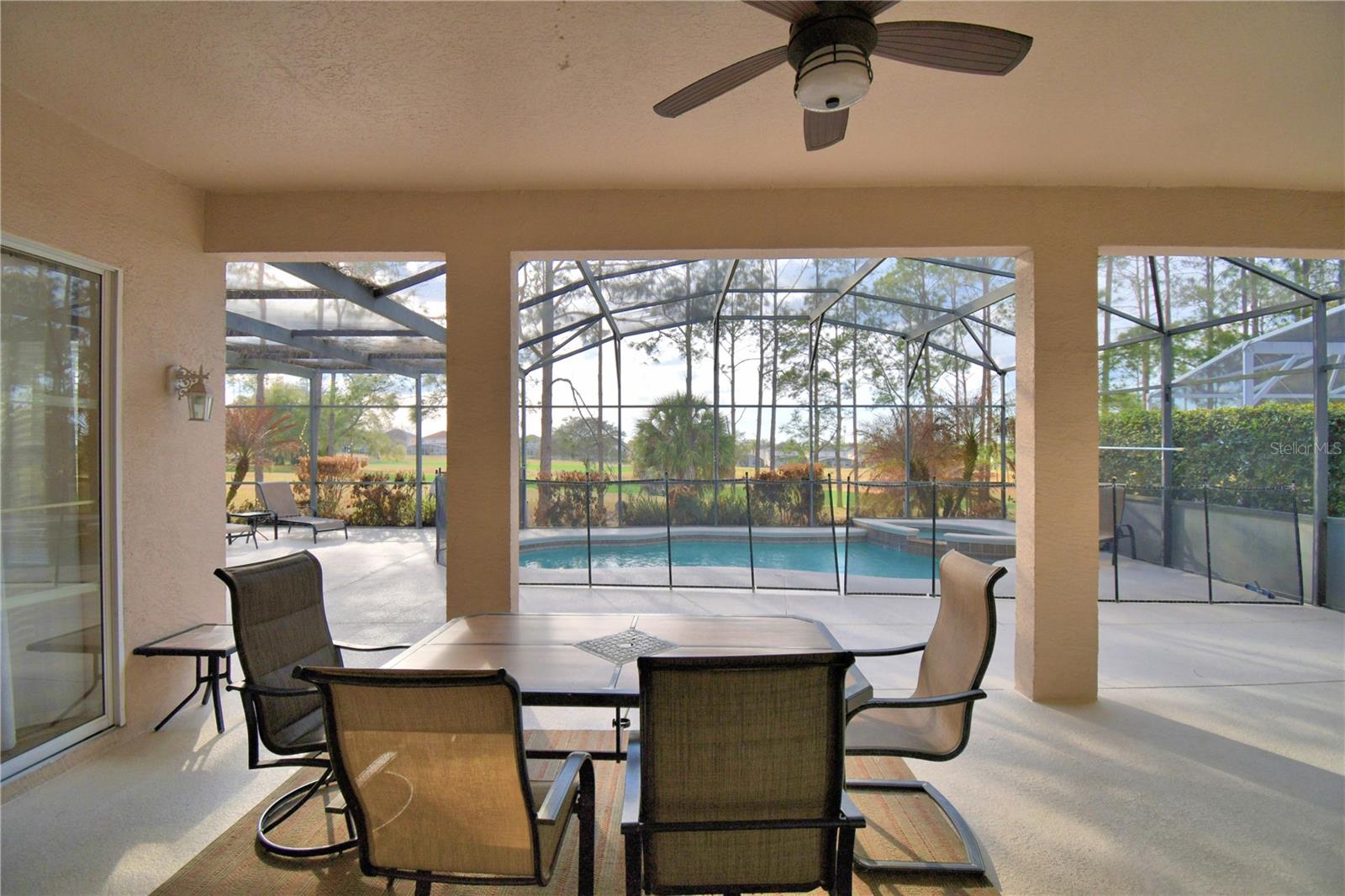 Listing photo id 53 for 609 Hampton Drive