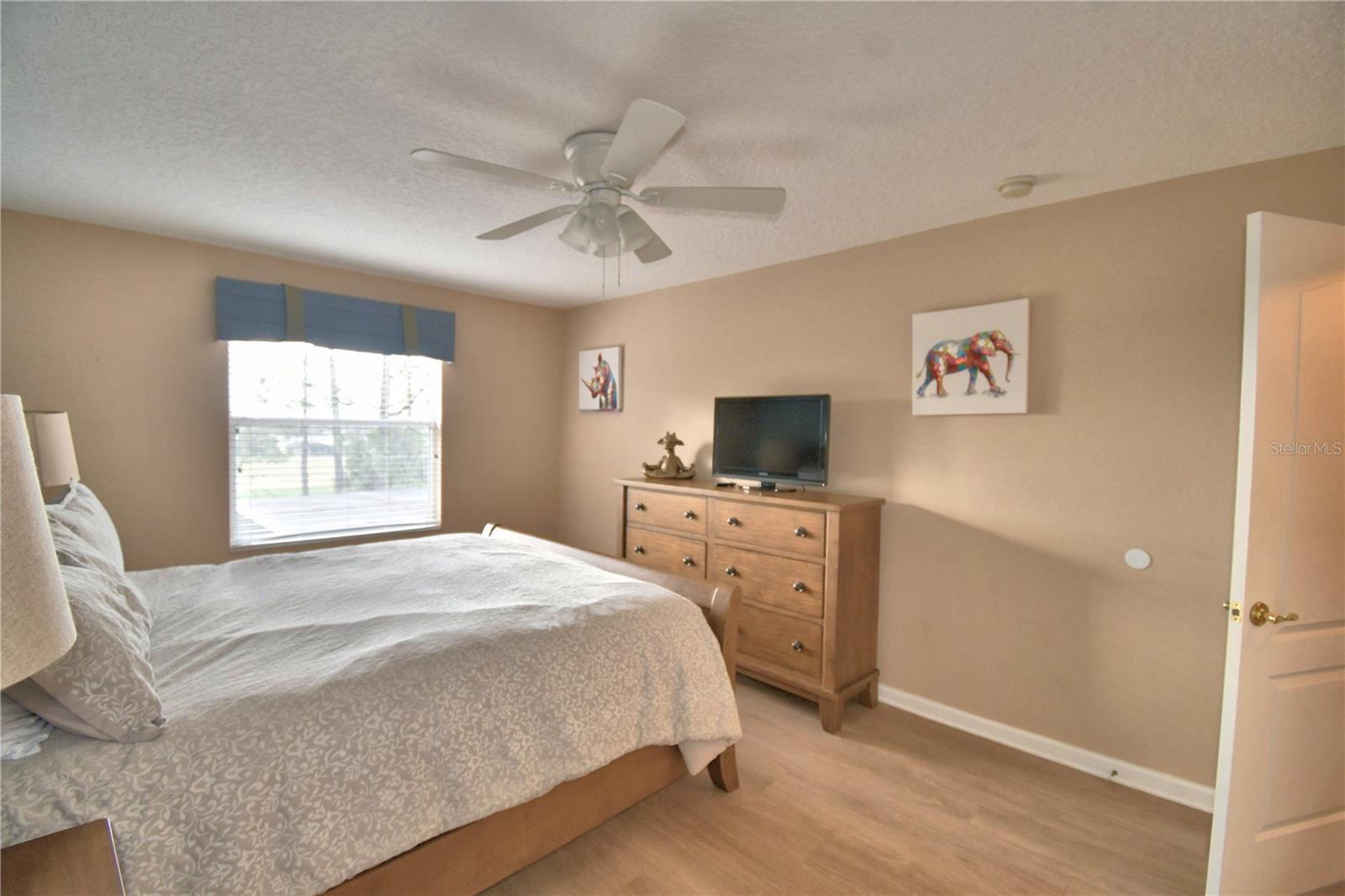 Listing photo id 68 for 609 Hampton Drive