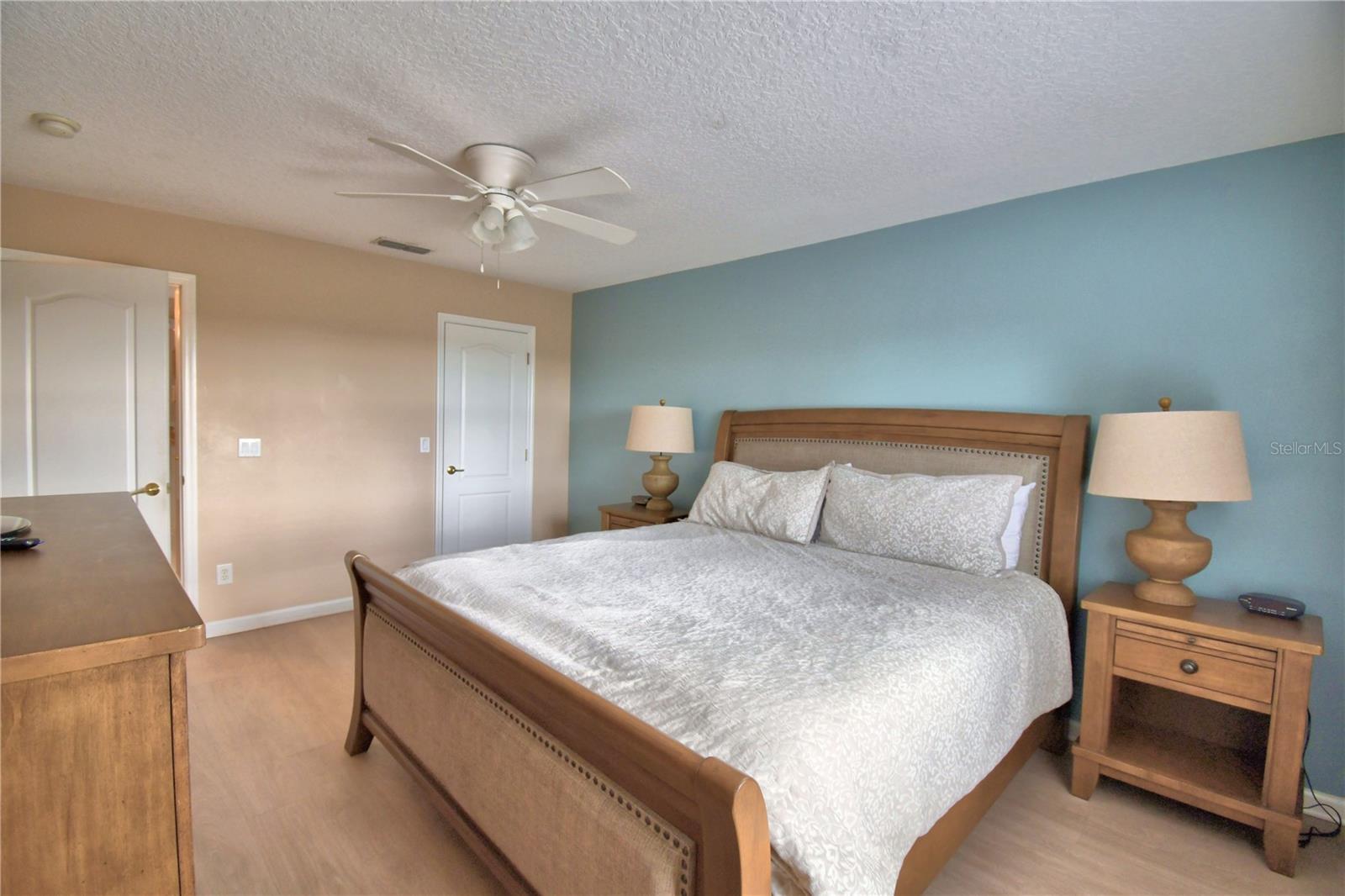 Listing photo id 69 for 609 Hampton Drive