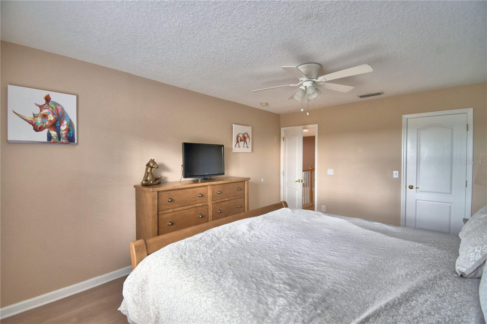 Listing photo id 70 for 609 Hampton Drive