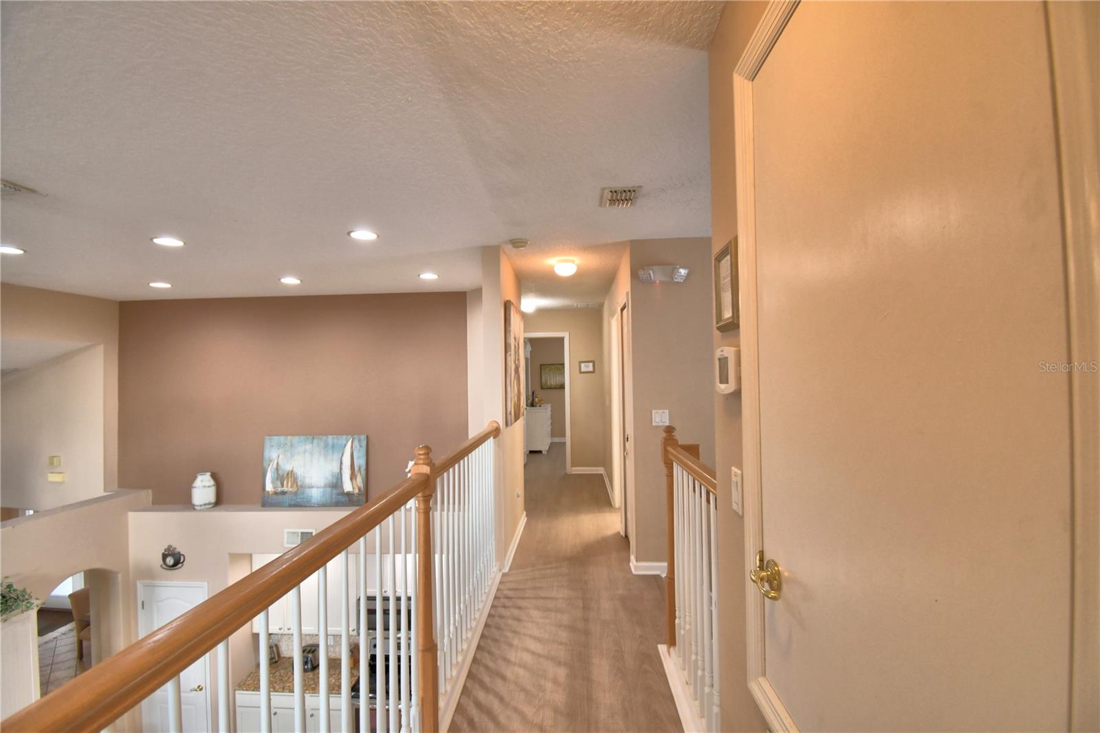 Listing photo id 71 for 609 Hampton Drive