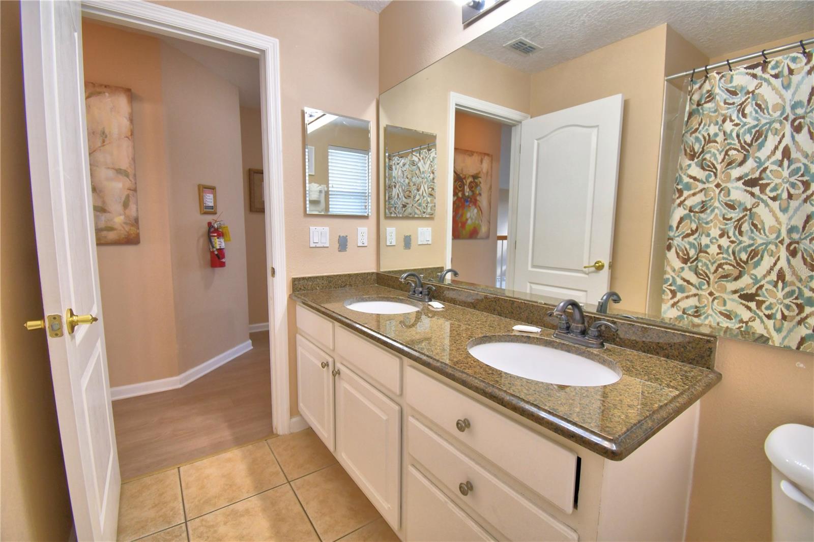 Listing photo id 73 for 609 Hampton Drive