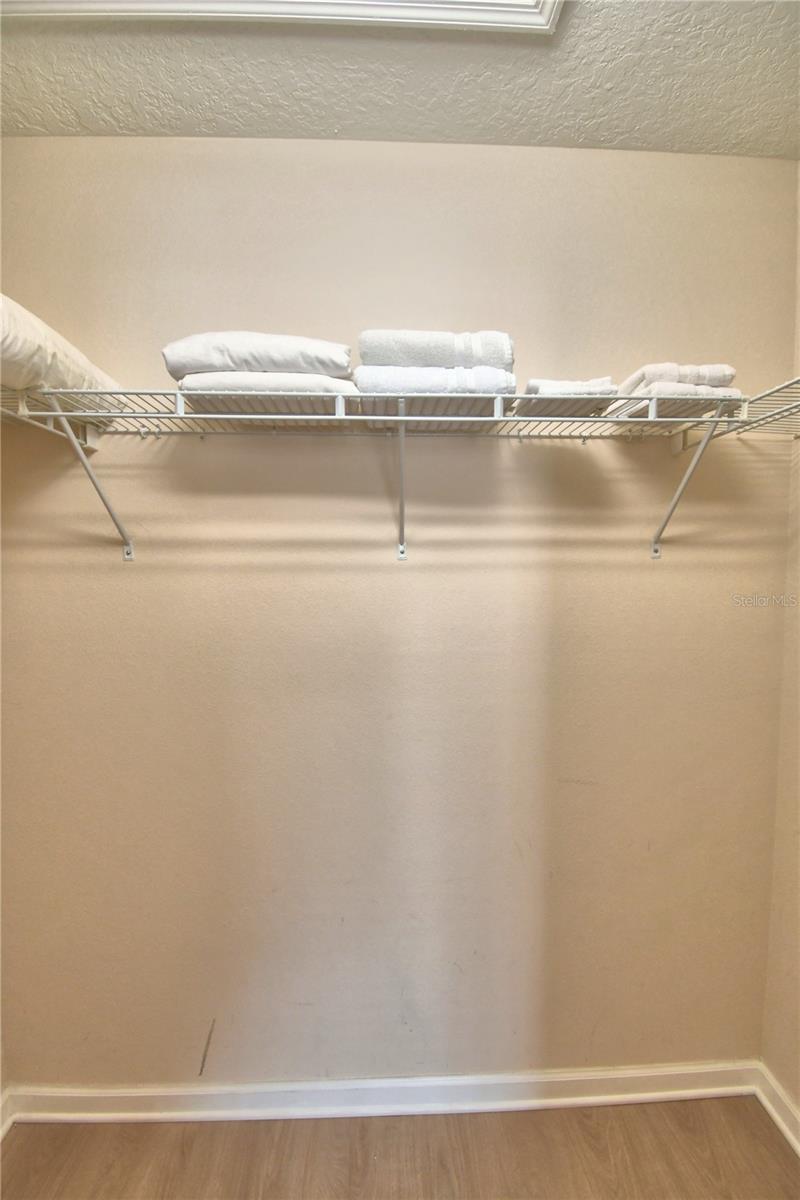 Listing photo id 80 for 609 Hampton Drive