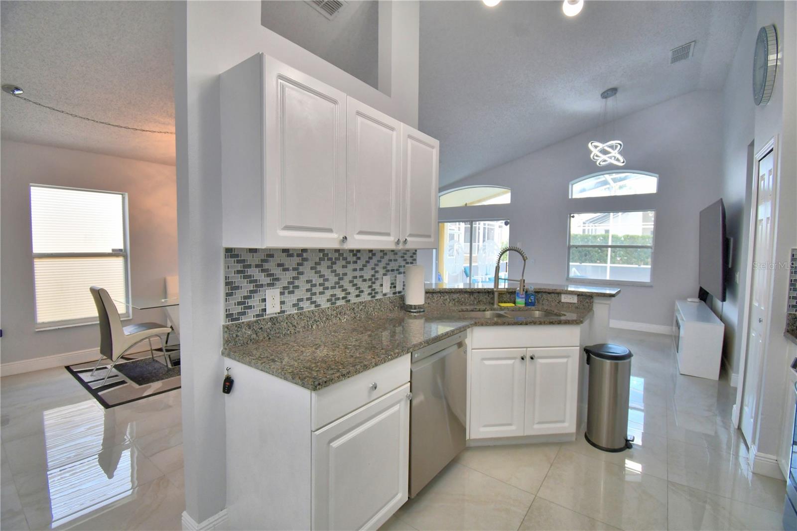 Image 10 of 47 For 459 Tivoli Circle