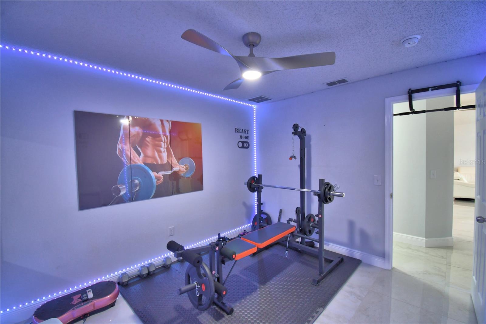 Image 26 of 47 For 459 Tivoli Circle