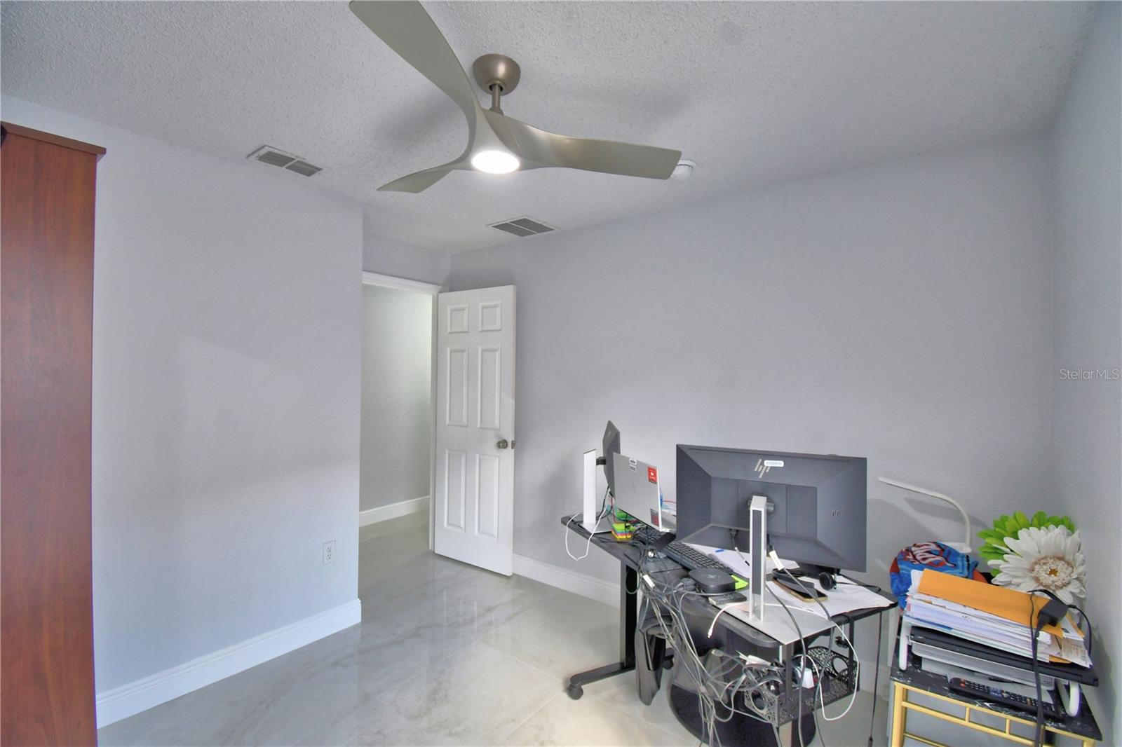 Image 29 of 47 For 459 Tivoli Circle