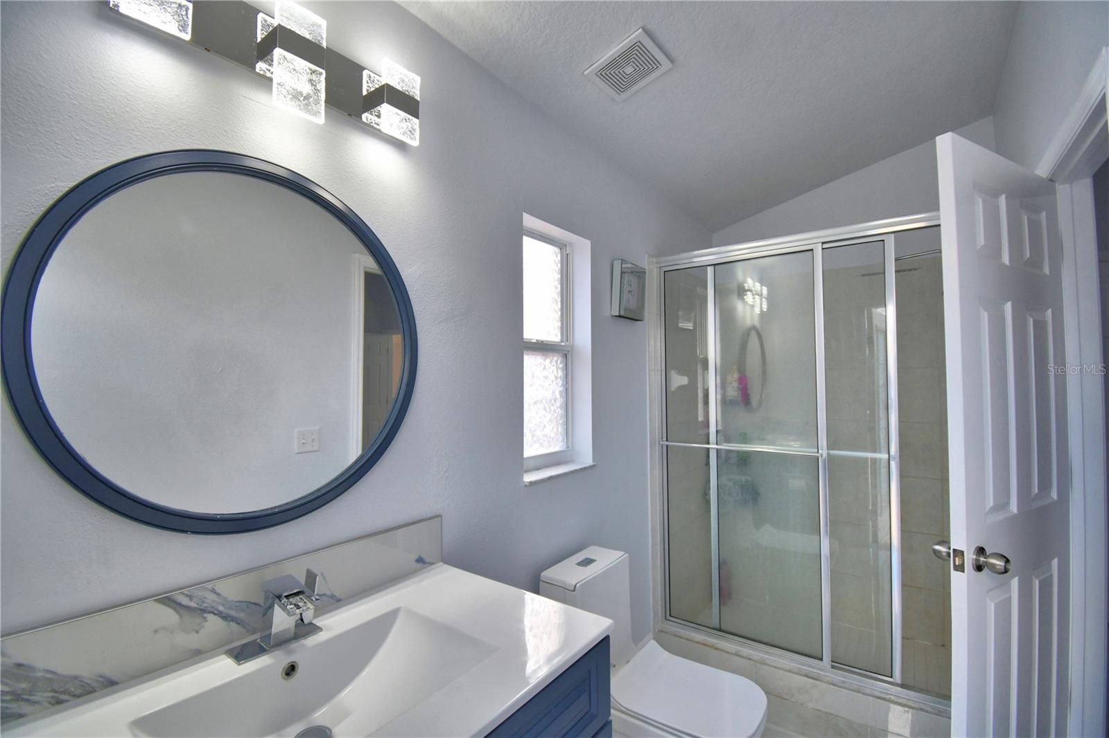 Image 37 of 47 For 459 Tivoli Circle