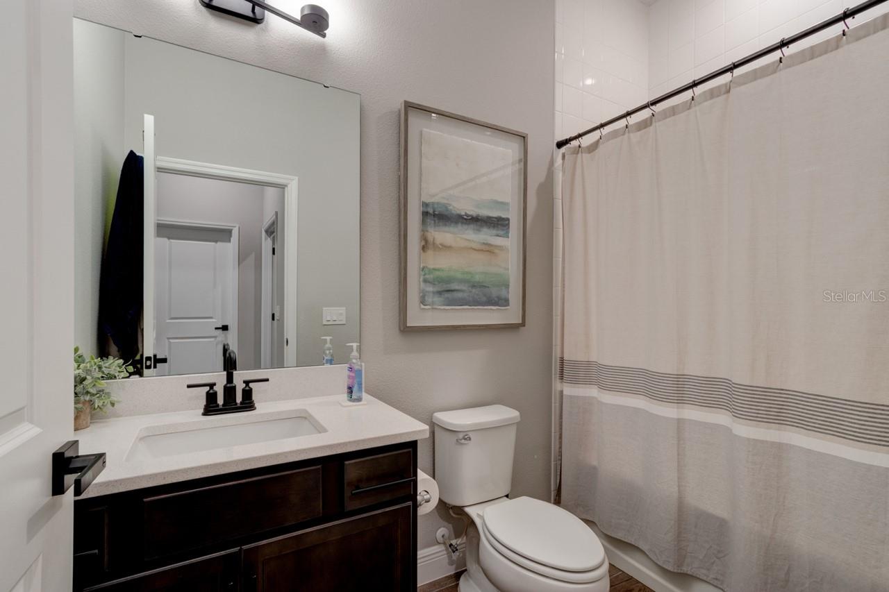 Image 16 of 20 For 828 Middleton Street