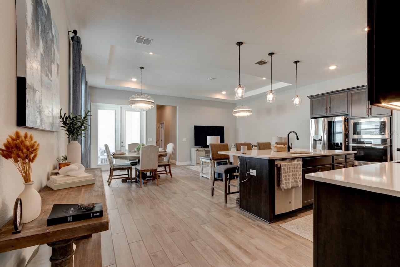 Image 7 of 20 For 828 Middleton Street