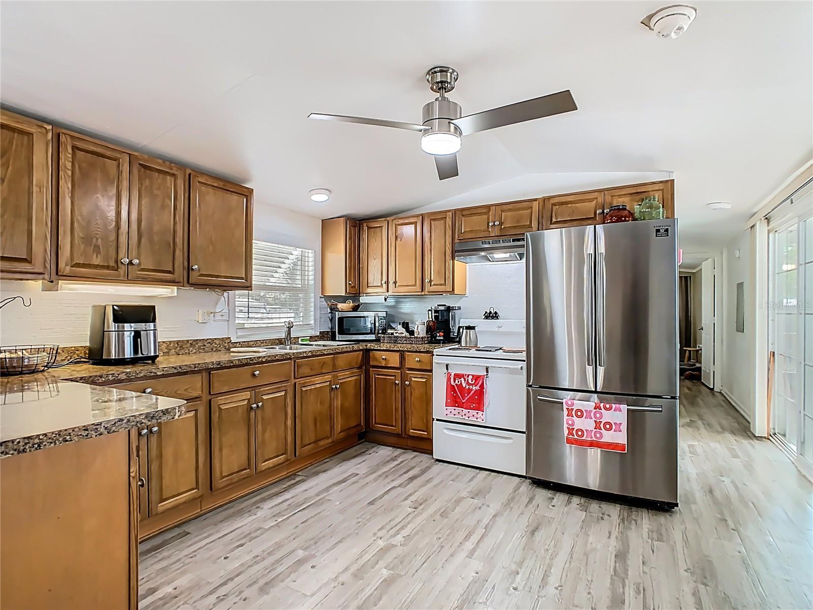 Image 16 of 51 For 106 Hales Road