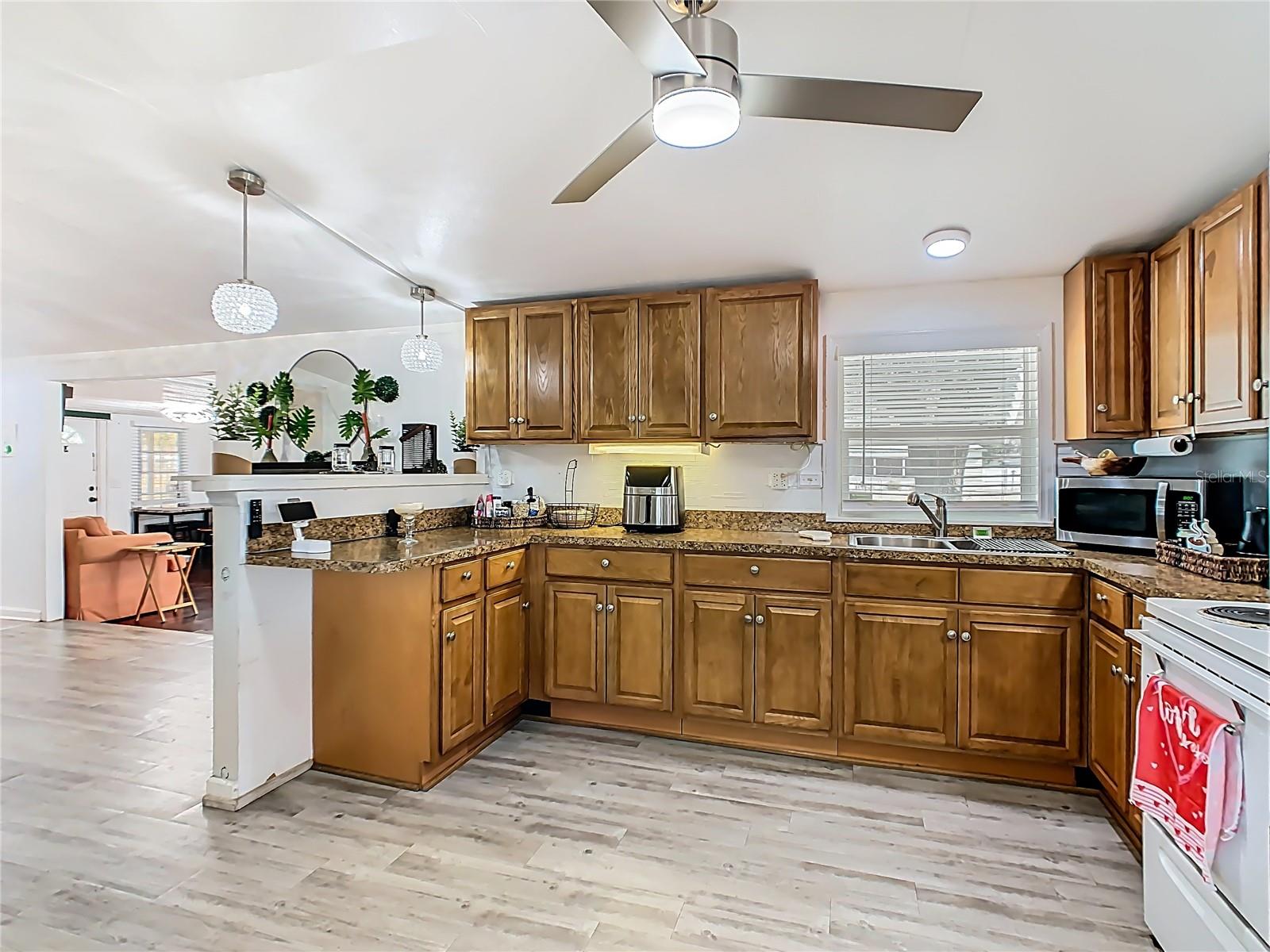 Image 21 of 51 For 106 Hales Road