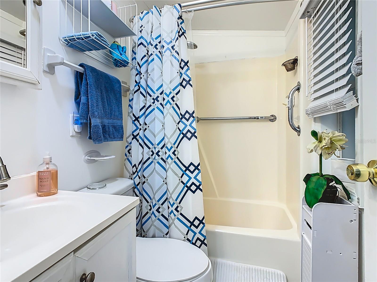 Image 25 of 51 For 106 Hales Road