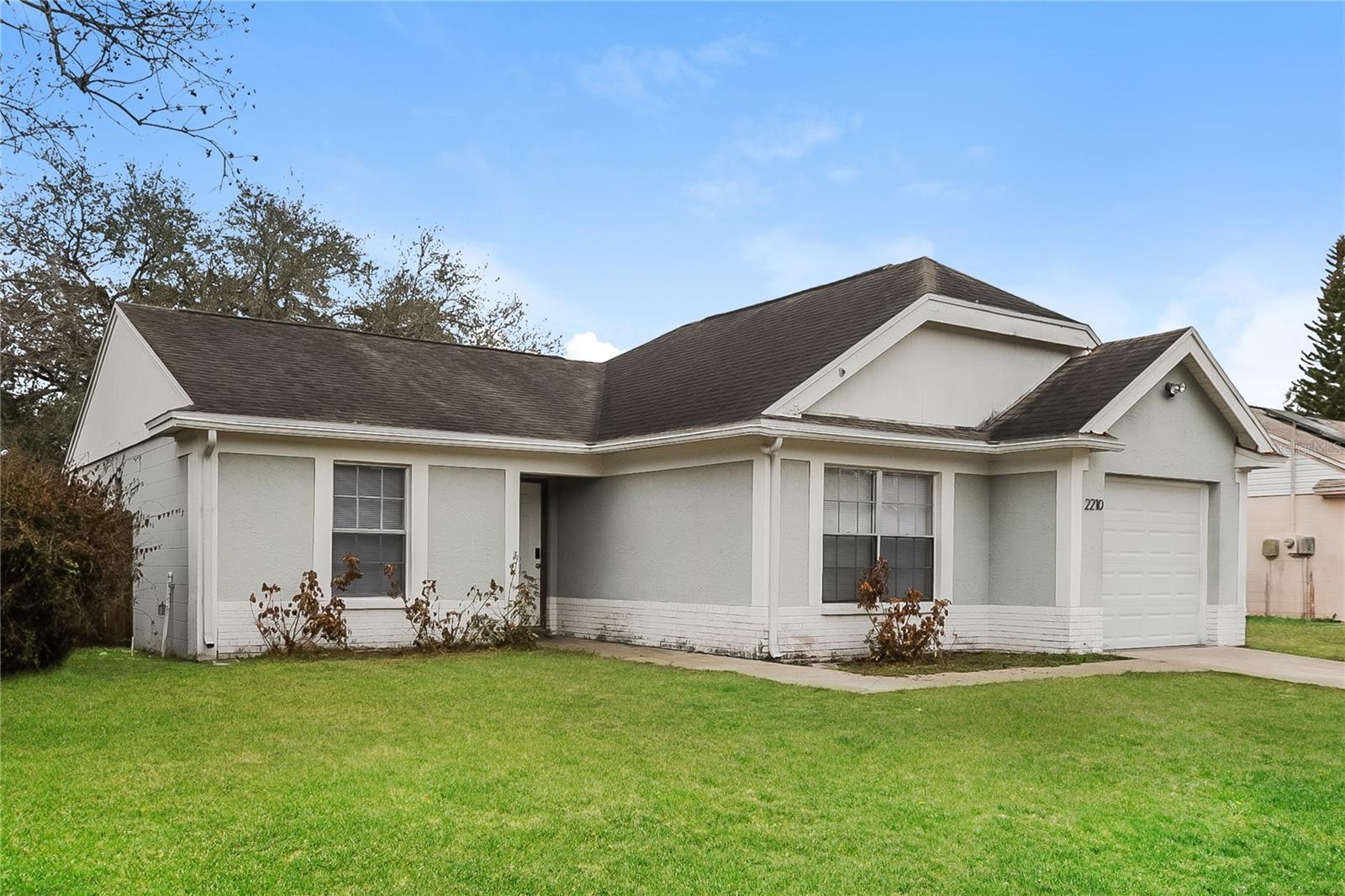 Listing photo id 0 for 2210 Merrin Street