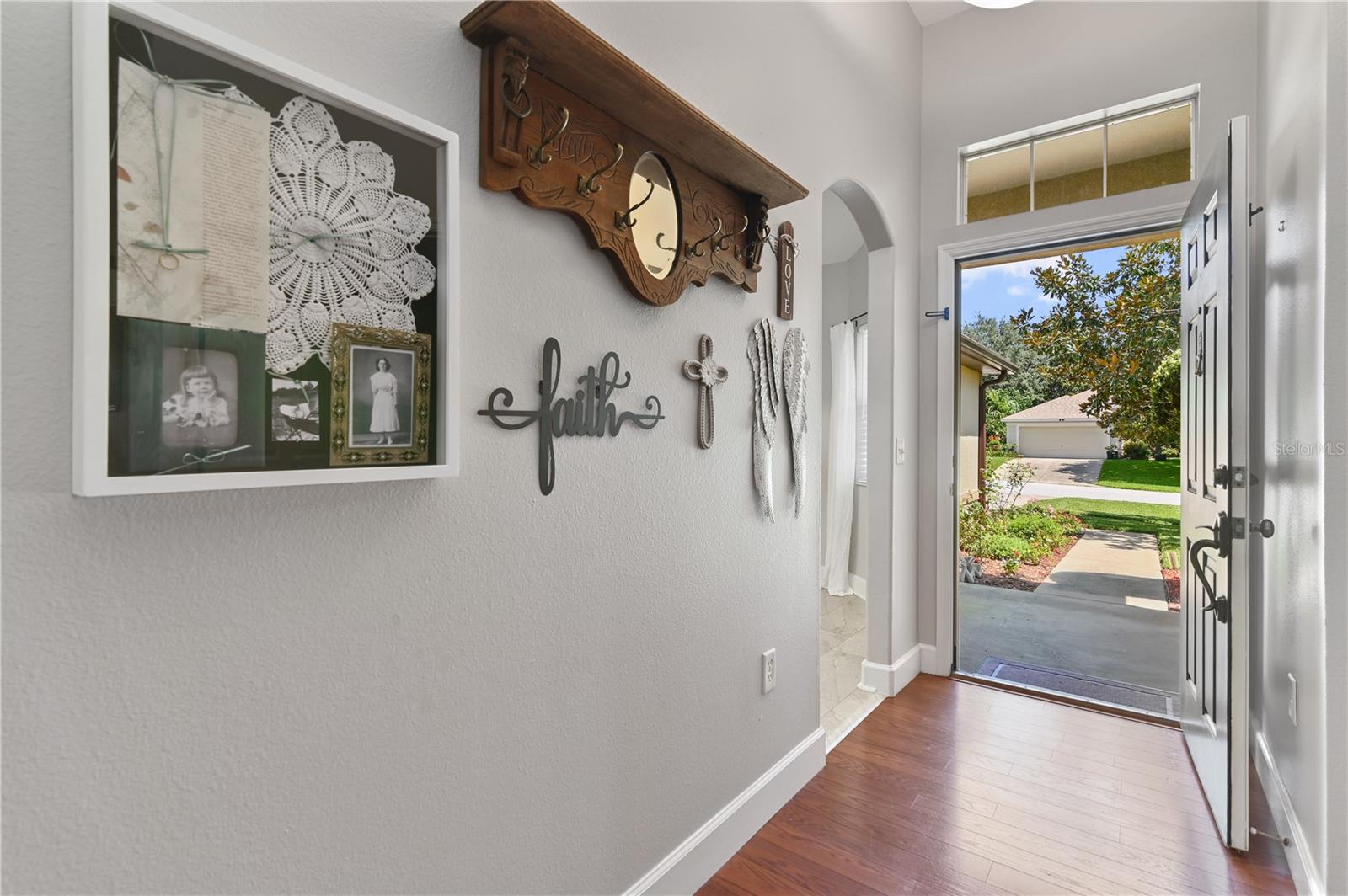 Image 7 of 68 For 10330 Pleasant View Dr.