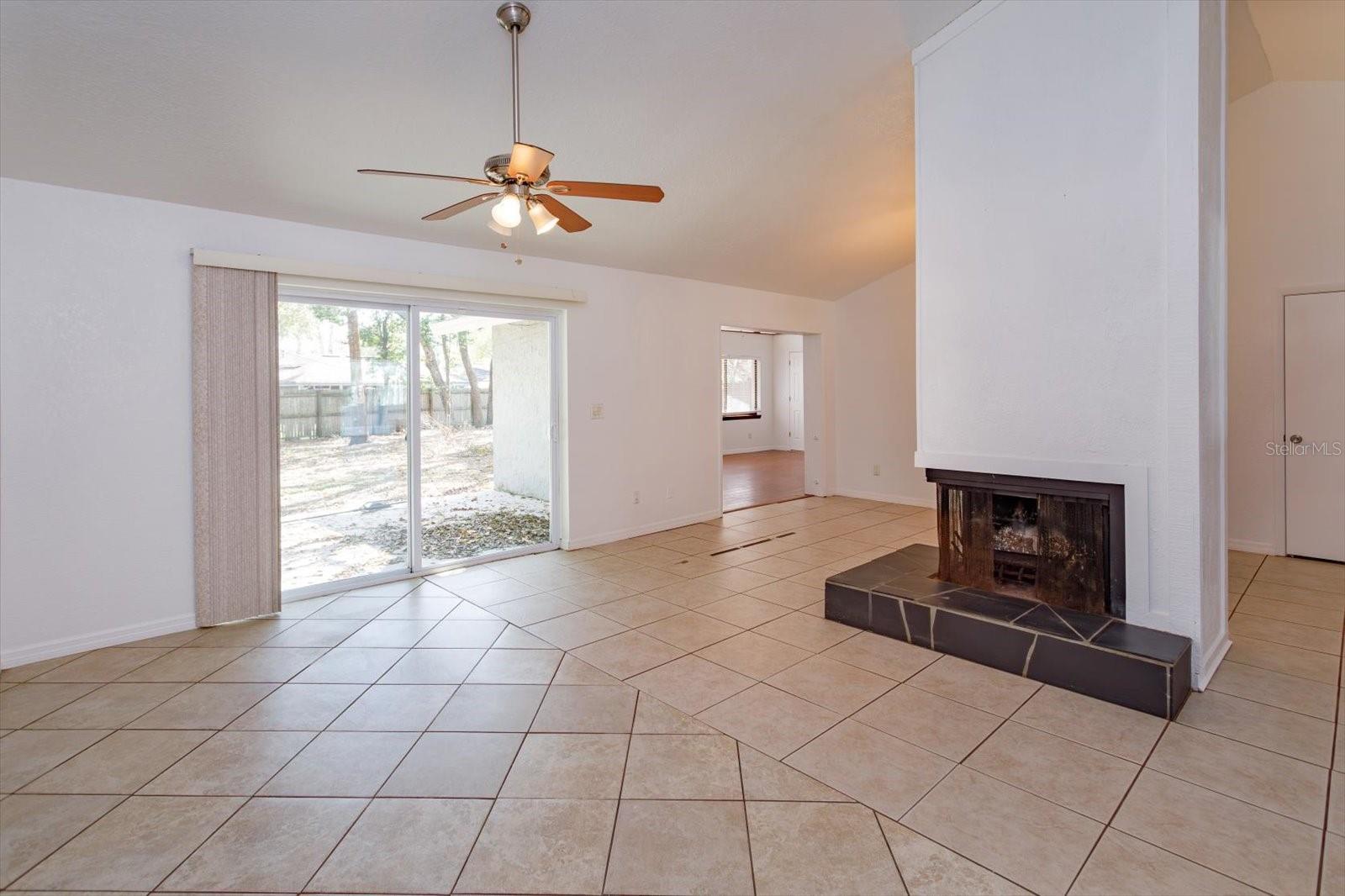 Image 10 of 29 For 762 Sheoah Boulevard