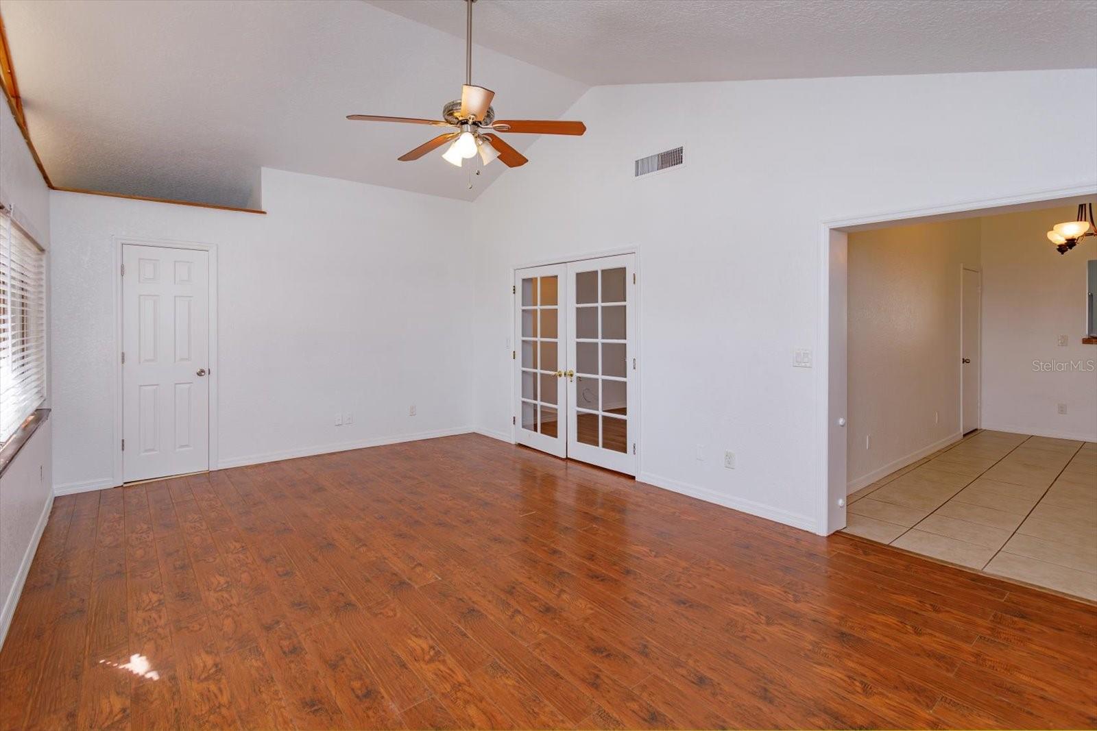 Image 16 of 29 For 762 Sheoah Boulevard